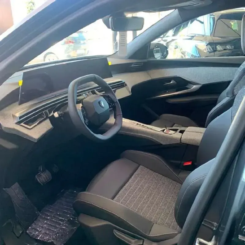 Nuevo Peugeot 3008 Allure 145 CV (106 kW) 2026 Gris SUV