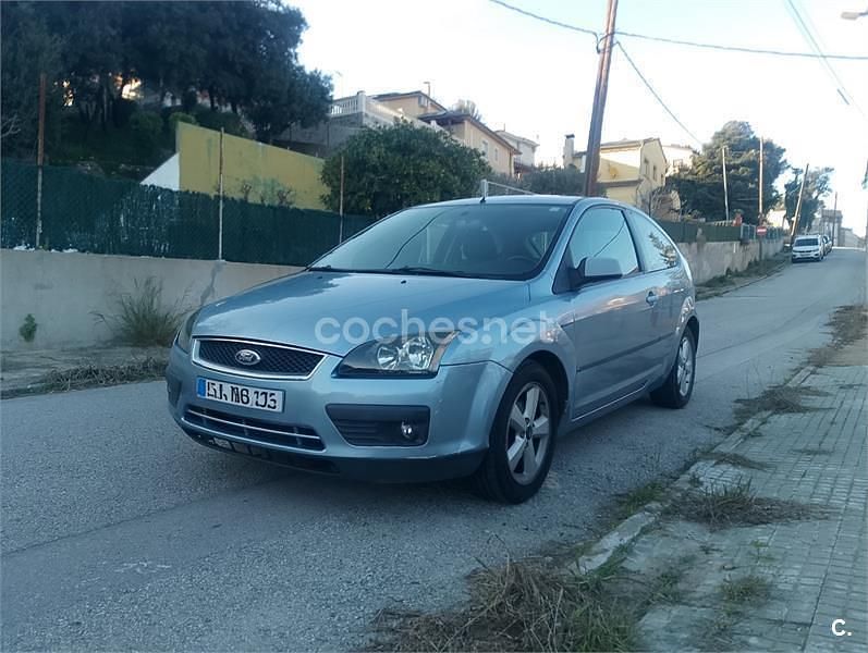 Usado Ford Focus Sport 109 CV (80 kW) 2005 Azul Berlina