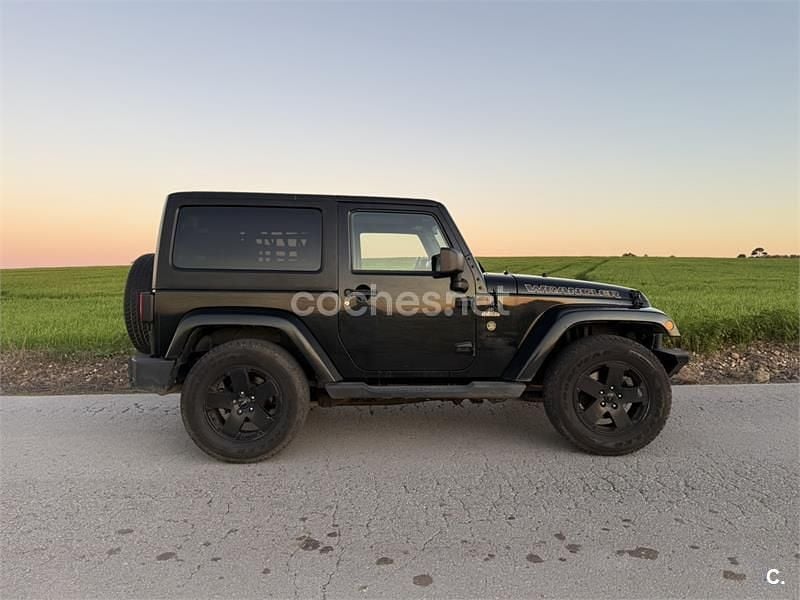 Usado Jeep Wrangler Sahara 200 CV (147 kW) 2011 Negro SUV