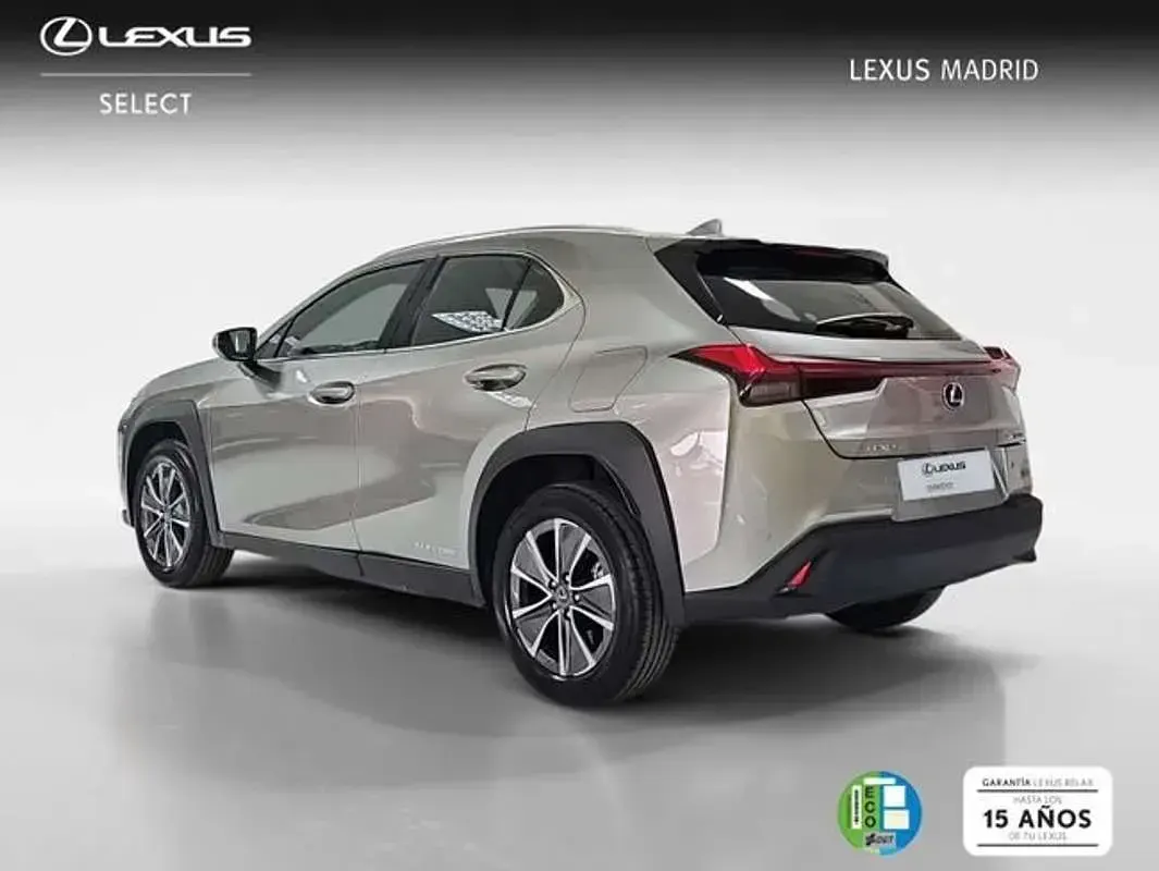 Usado Lexus UX 300e Business Edition 150 kW (204 CV) 2022 Plateado SUV