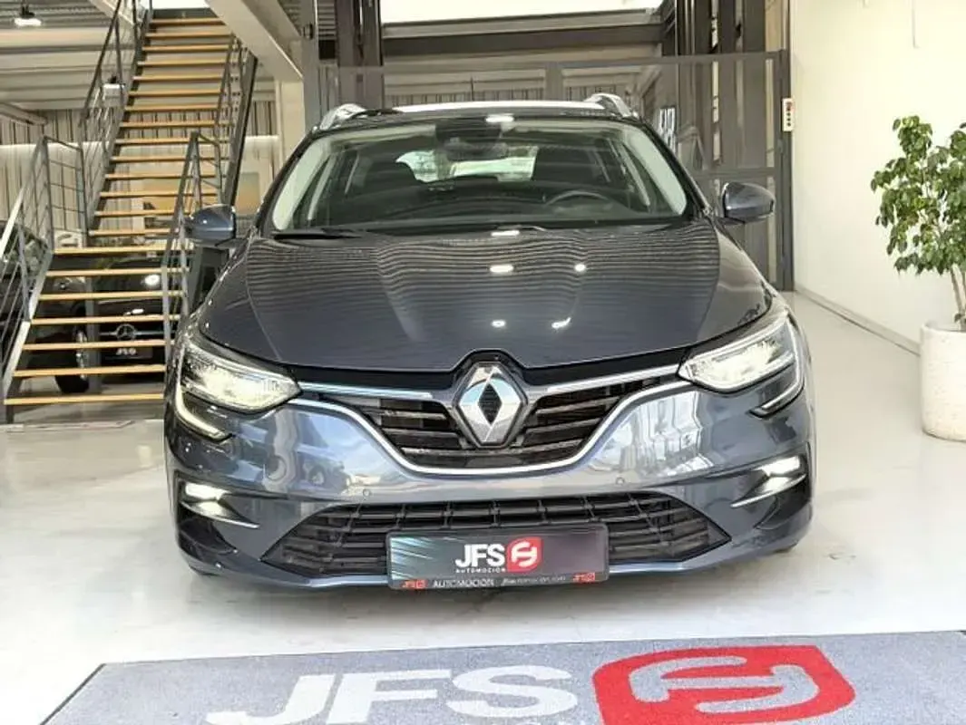 Usado Renault Mégane GrandTour 116 CV (85 kW) 2021 Gris Familiar