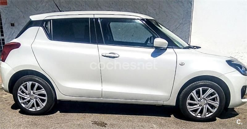 Blanco Usado 2023 Suzuki Swift Berlina | 17.000 € (Precio justo) - Imagen 1/4