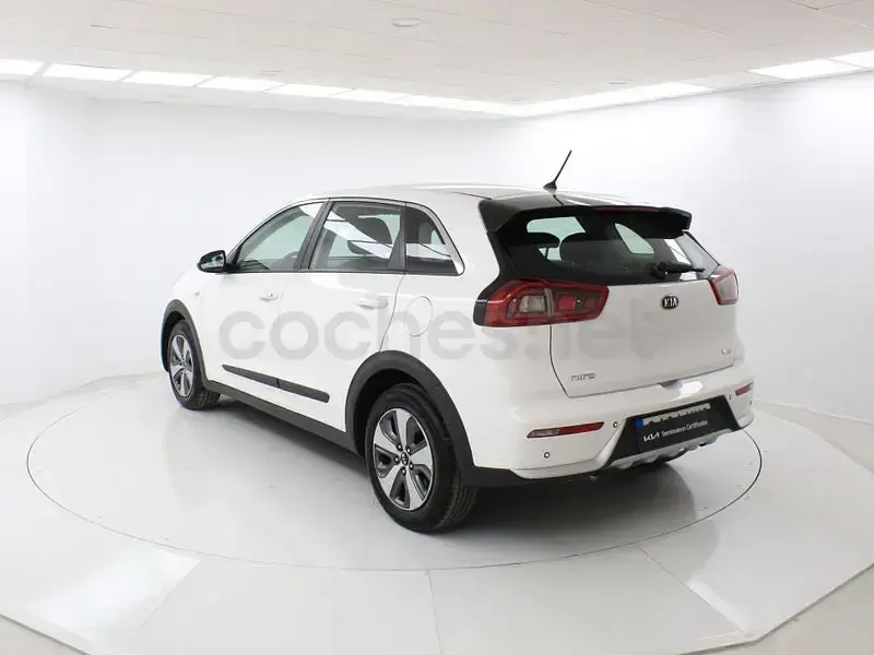 Usado Kia Niro 141 CV (103 kW) 2018 Blanco SUV