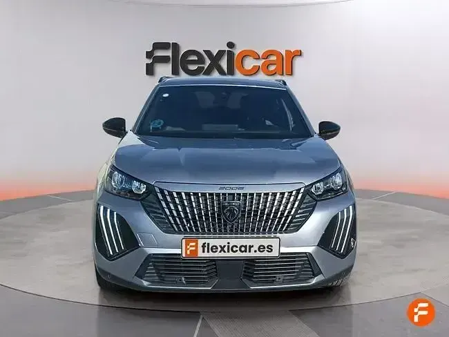Usado Peugeot 2008 Allure 130 CV (95 kW) 2024 Gris SUV