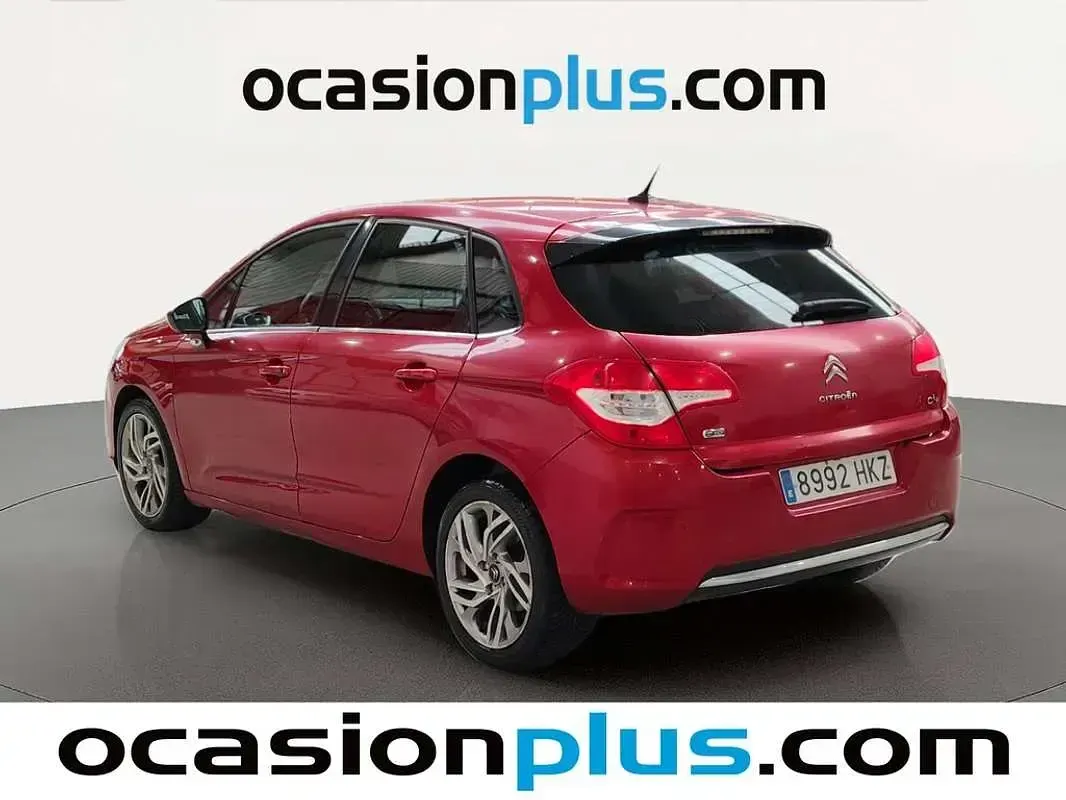 Usado Citroën C4 112 CV (82 kW) 2012 Rojo Utilitario