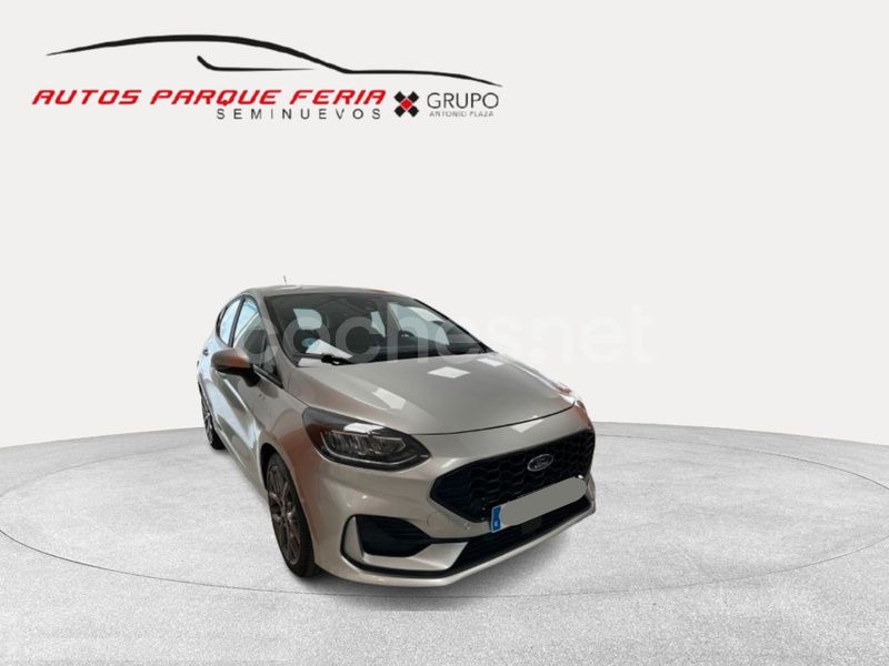 Gris / plata Usado 2023 Ford Fiesta ST-Line Utilitario | 17.990 € (Un poco caro) - Imagen 1/4