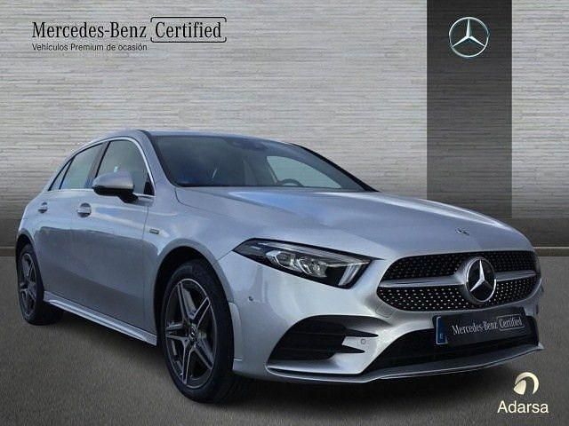 Usado Mercedes A250 218 CV (160 kW) 2021 Plata iridio Berlina