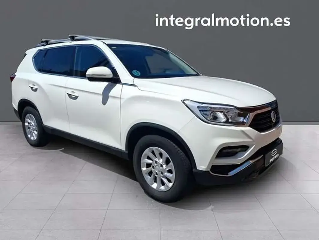 Usado SsangYong Rexton 181 CV (133 kW) 2018 Blanco SUV