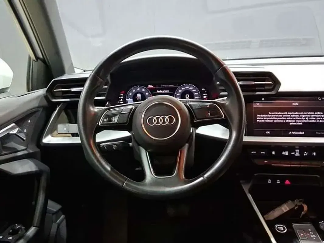 Usado Audi A3 Business 110 CV (80 kW) 2022 Negro Berlina