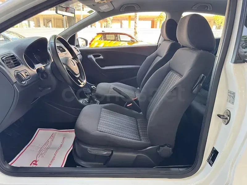 Usado VW Polo Advance 75 CV (55 kW) 2015 Blanco Berlina