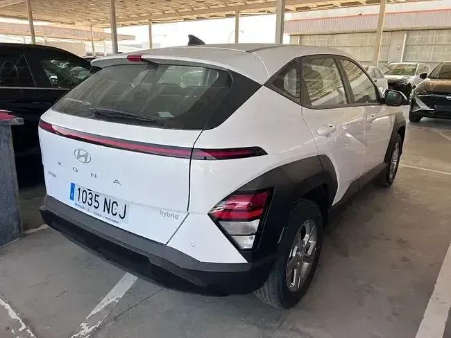 Usado Hyundai Kona 129 CV (94 kW) 2025 Blanco SUV