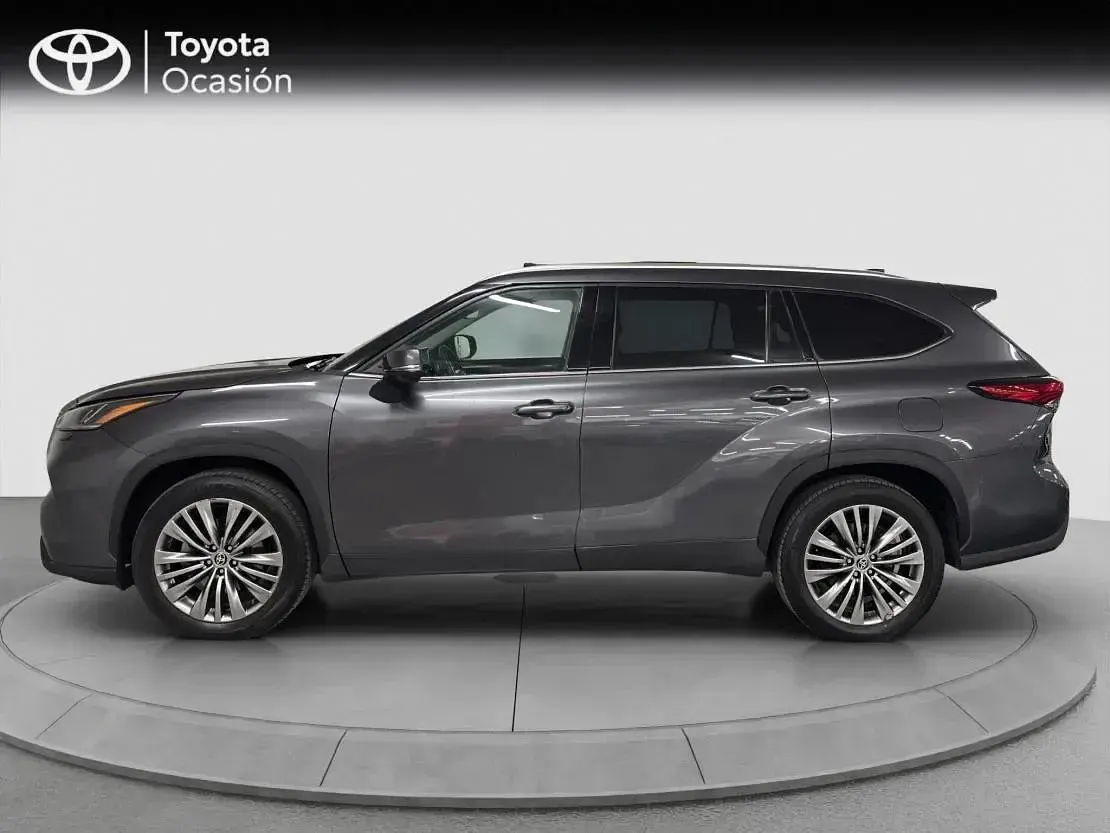 Usado Toyota Highlander Advance 246 CV (180 kW) 2022 Gris grafito SUV