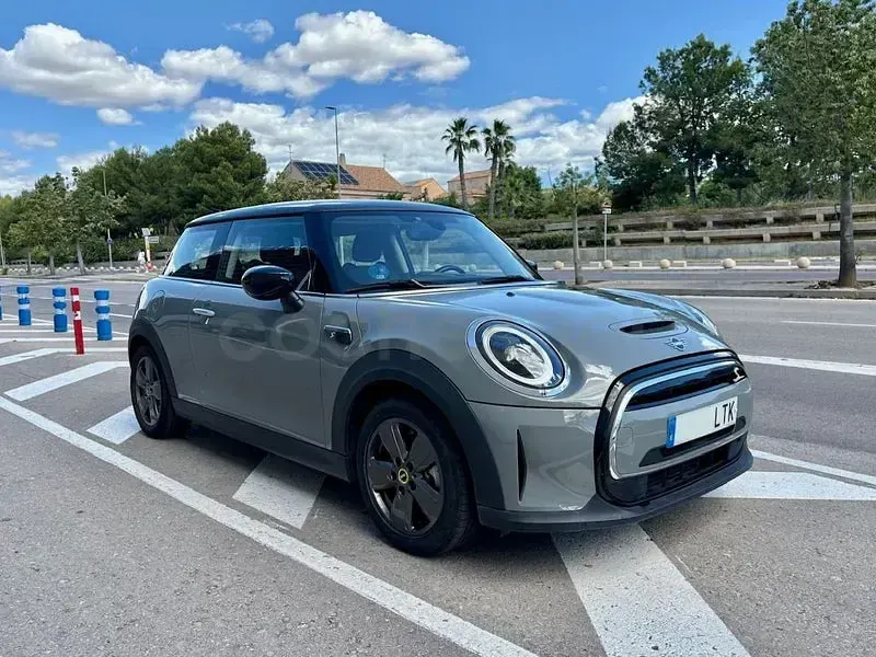 Usado Mini Cooper SE 135 kW (184 CV) 2021 Eléctrico Utilitario