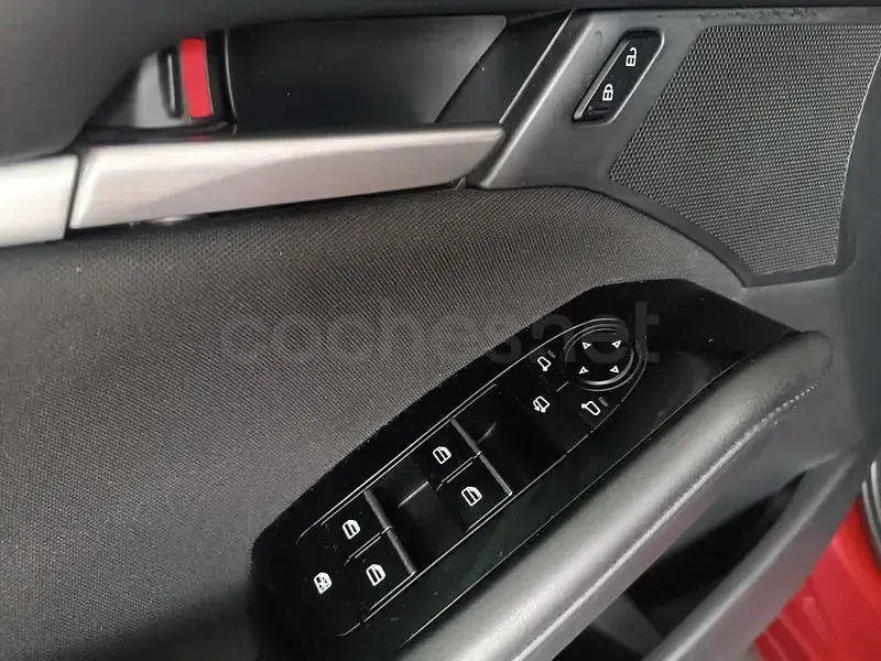 Usado Mazda 3 Prime-Line 140 CV (102 kW) 2025 Rojo Berlina