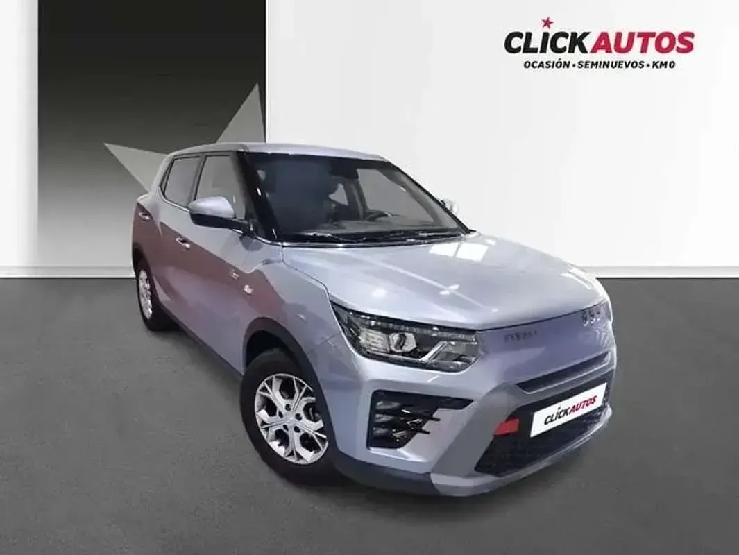 Usado SsangYong Tivoli 160 CV (117 kW) 2025 Gris SUV