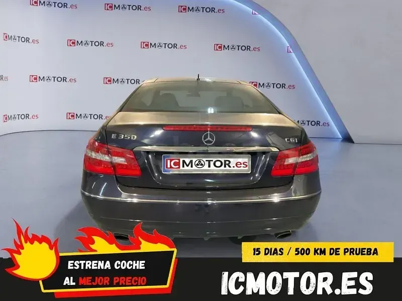 Usado Mercedes E350 292 CV (214 kW) 2009 Azul Coupe