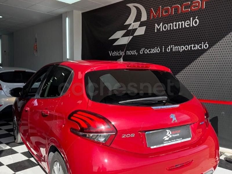 Usado Peugeot 208 Access 75 CV (55 kW) 2016 Granate Utilitario