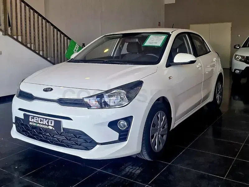 Usado Kia Rio GT-Line 84 CV (61 kW) 2021 Blanco Berlina
