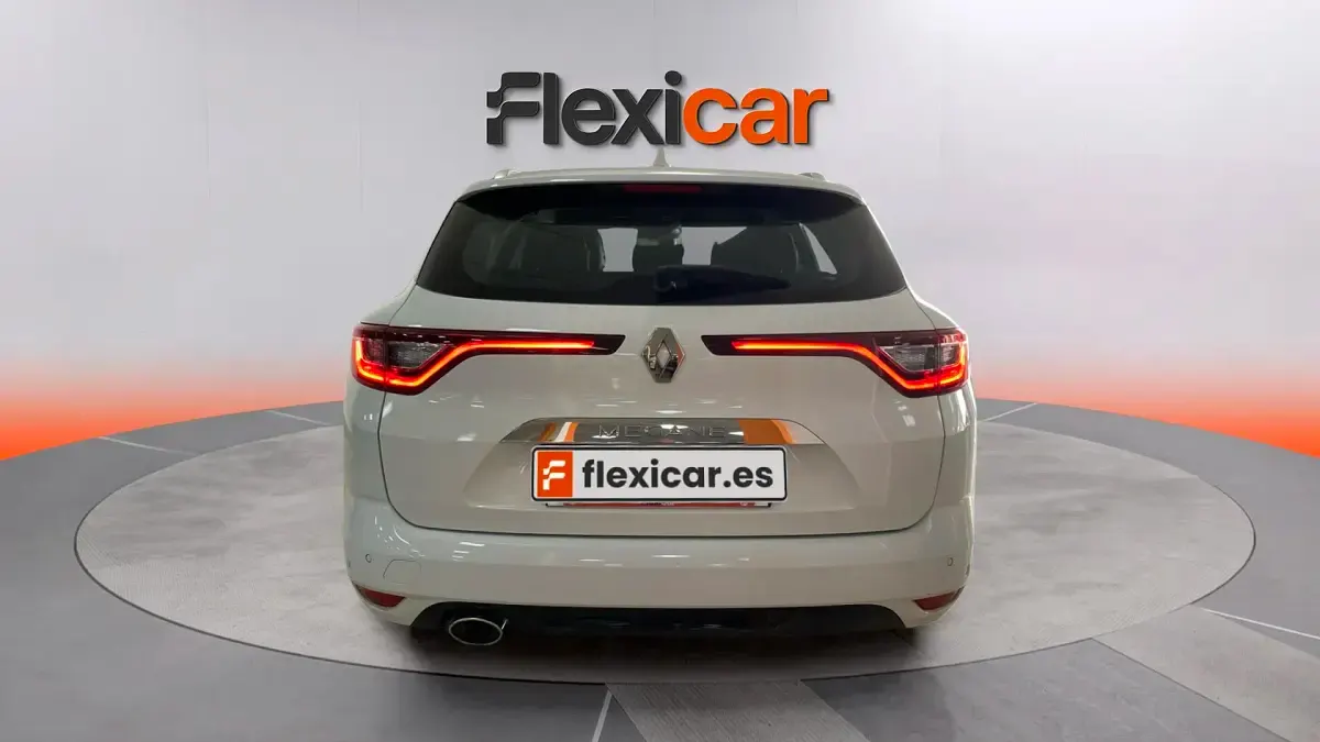Usado Renault Mégane GrandTour Zen 131 CV (96 kW) 2017 Blanco Familiar