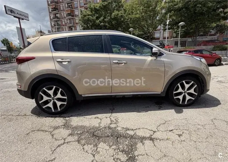 Usado Kia Sportage GT-Line 141 CV (103 kW) 2018 Beige SUV