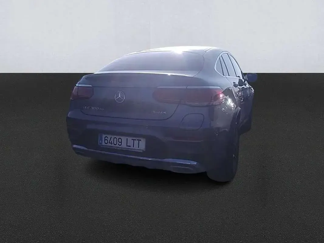 Usado Mercedes GLC300e 317 CV (233 kW) 2021 Gris SUV