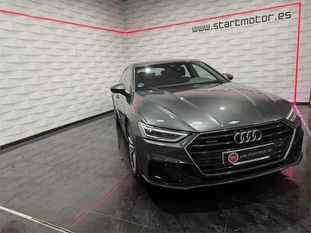 Usado Audi A7 Sportback S-Line 245 CV (180 kW) 2023 Gris / plata Utilitario