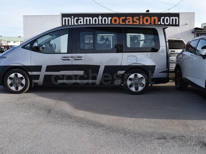 Usado Hyundai Staria 177 CV (130 kW) 2024 Gris / plata Monovolumen