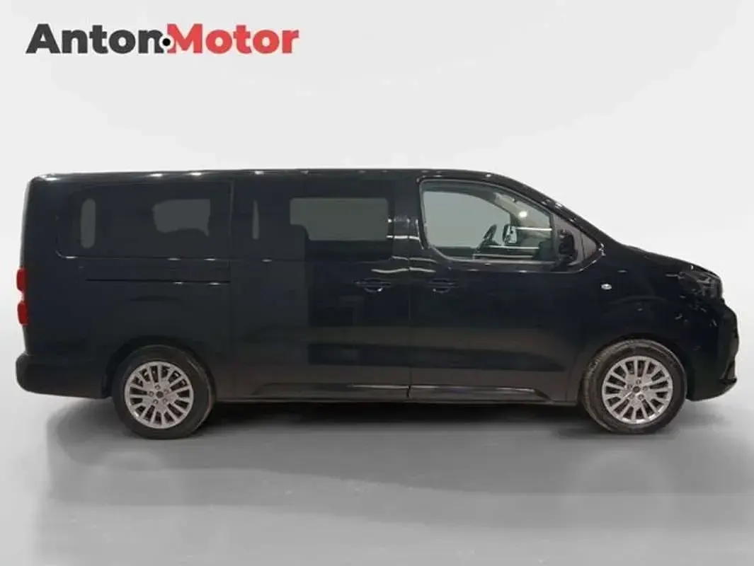 Usado Peugeot Traveller Business-Line 179 CV (131 kW) 2024 Negro Monovolumen