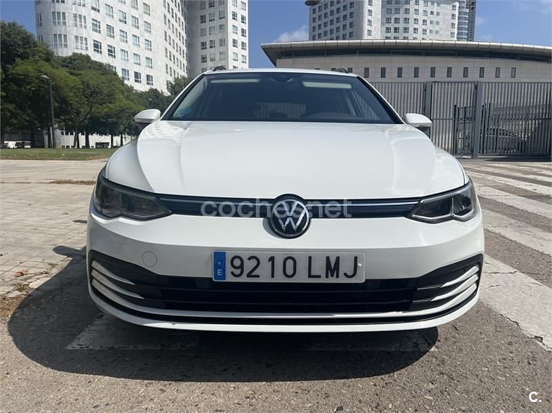 Blanco Usado 2021 VW Golf VIII Life Familiar | 18.500 € (Caro) - Imagen 1/4