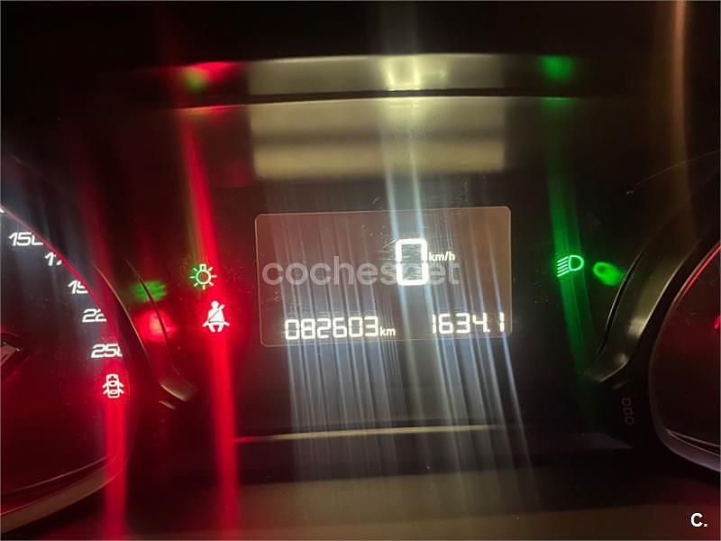 Usado Peugeot 308 Allure 130 CV (95 kW) 2019 Blanco Berlina