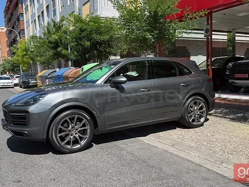 Usado Porsche Cayenne 462 CV (339 kW) 2022 Negro SUV