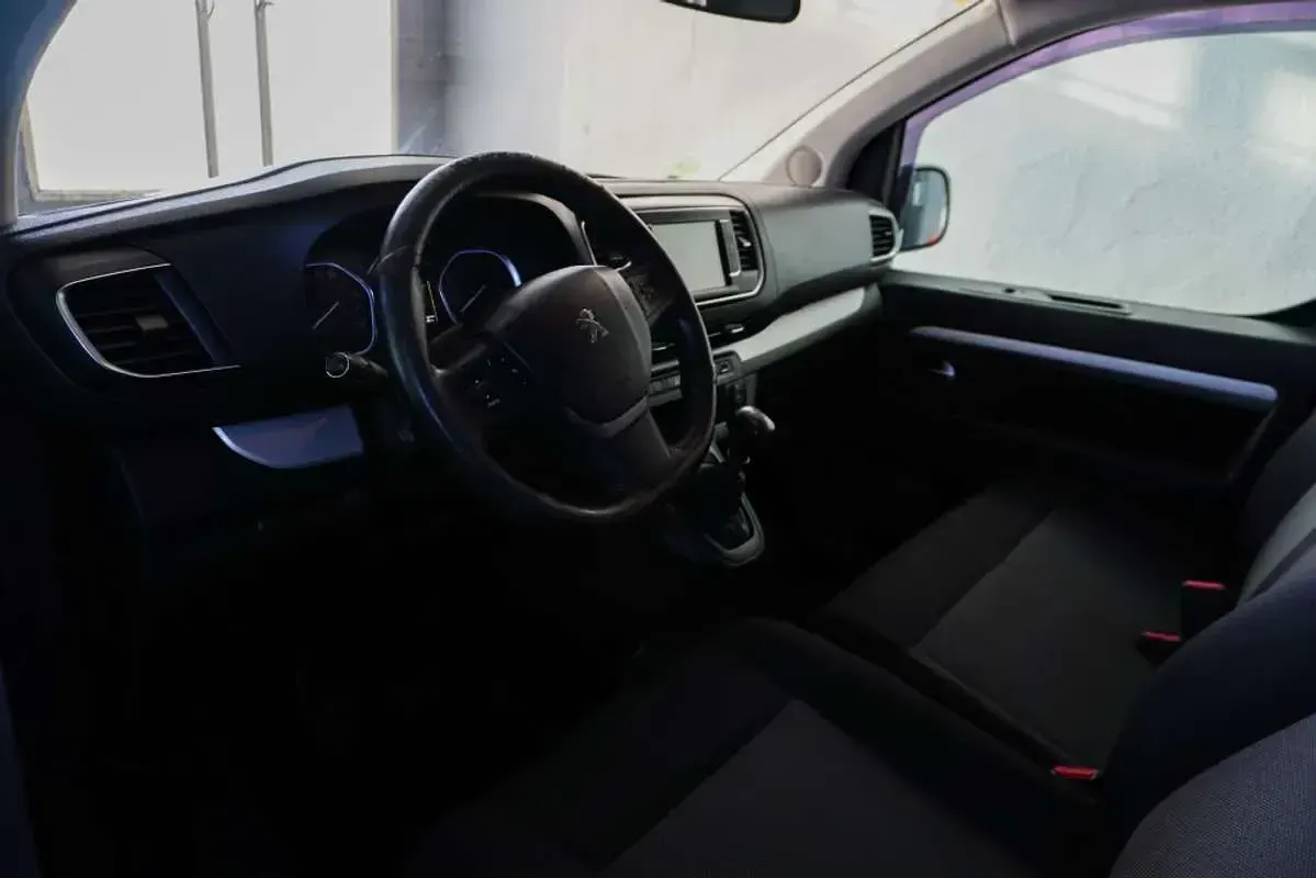 Usado Peugeot Expert 116 CV (85 kW) 2018 Gris Van