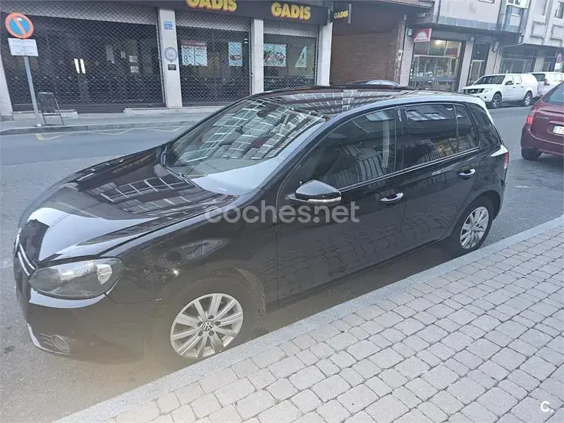 Usado VW Golf VI Advance 105 CV (77 kW) 2010 Negro Utilitario