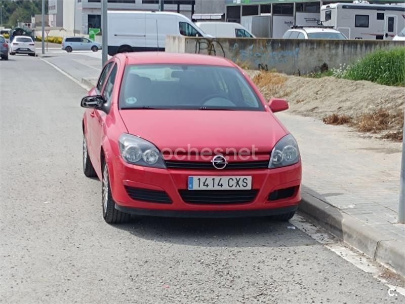 Rojo Usado 2004 Opel Astra Enjoy Berlina | 1850 € (Precio justo) - Imagen 1/4