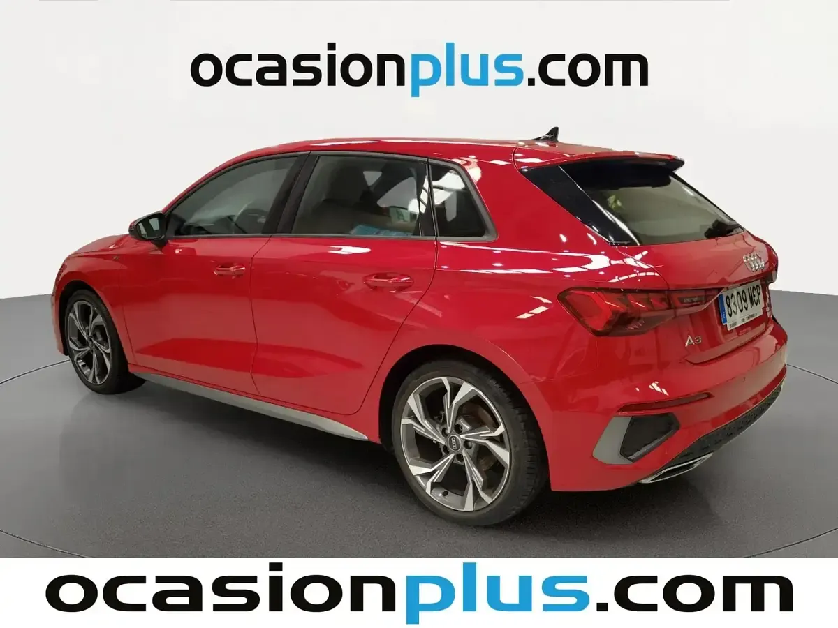 Usado Audi A3 S-Line 150 CV (110 kW) 2022 Rojo Berlina