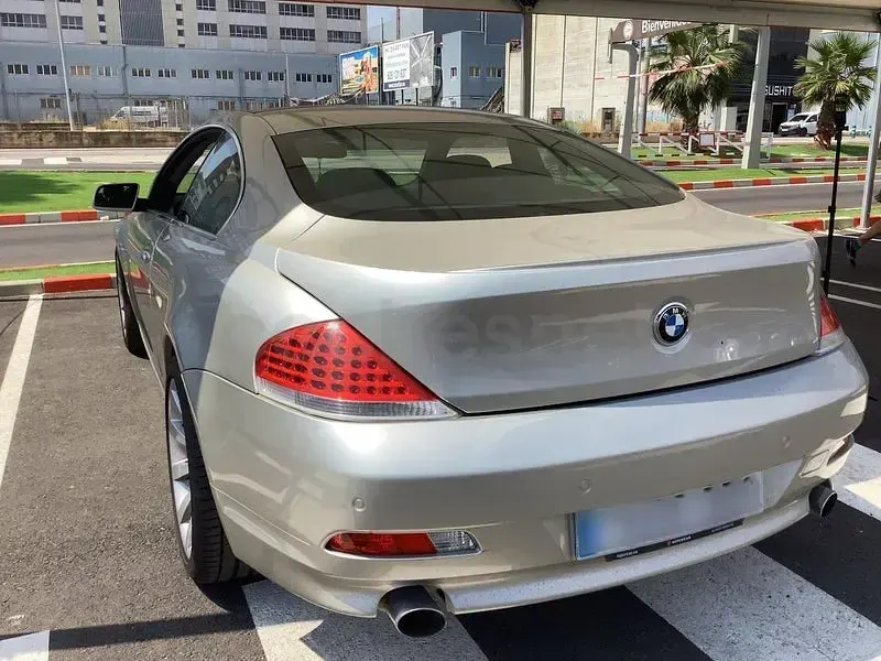 Usado BMW 650 367 CV (269 kW) 2006 Gris / plata Coupe
