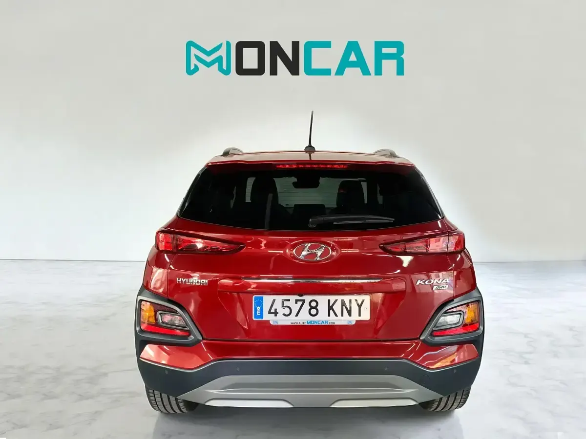 Usado Hyundai Kona Style 177 CV (130 kW) 2018 Rojo SUV