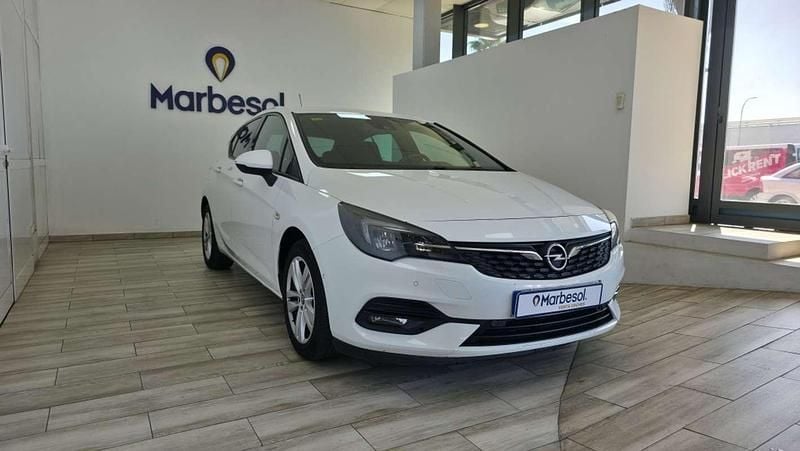 Usado Opel Astra GS Line 110 CV (80 kW) 2020 Burdeos Utilitario
