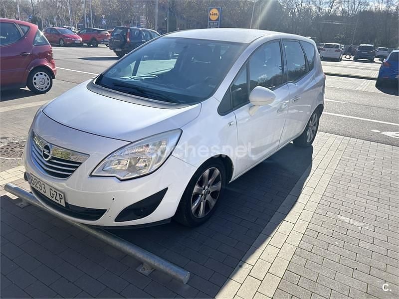 Usado Opel Meriva Cosmo 100 CV (73 kW) 2010 Blanco Monovolumen