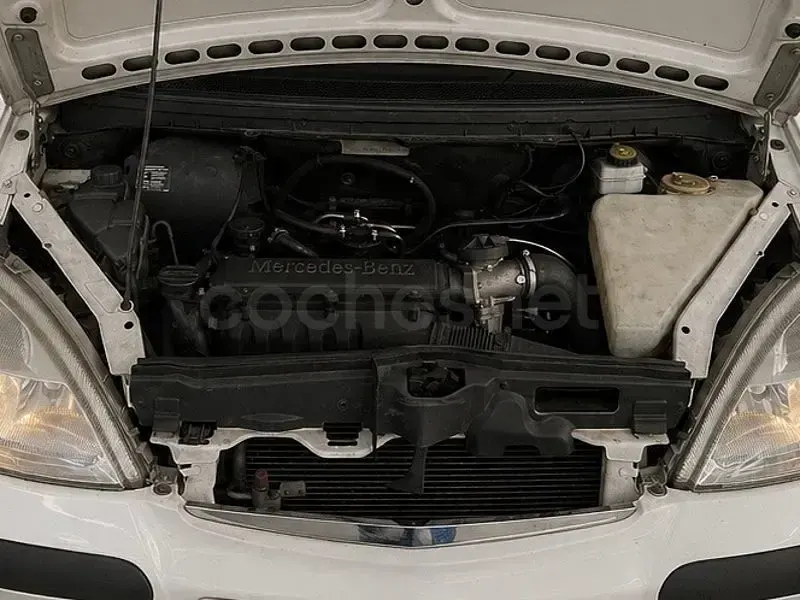 Usado Mercedes A160 Classic 75 CV (55 kW) 2003 Blanco Utilitario