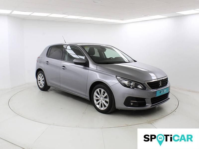 Usado Peugeot 308 Style 130 CV (95 kW) 2018 Gris Berlina