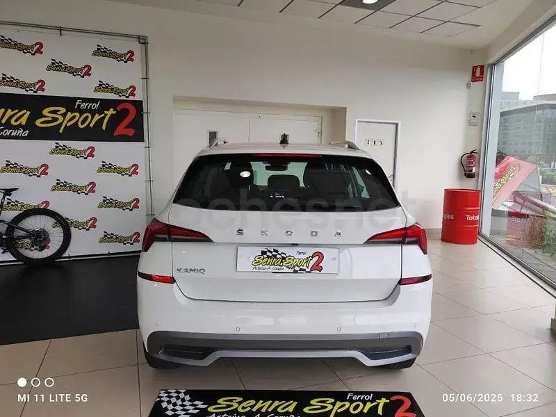 Usado Skoda Kamiq Ambition 110 CV (80 kW) 2022 Blanco SUV