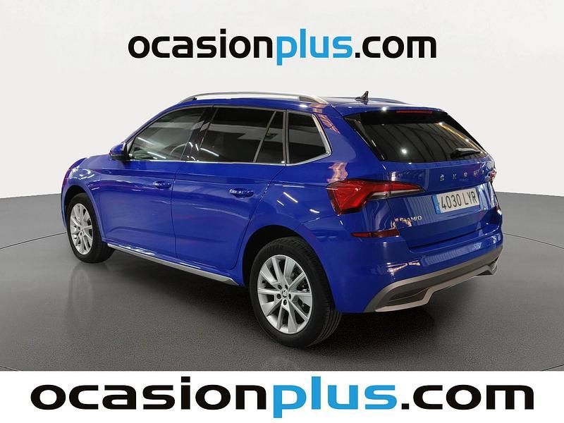 Usado Skoda Kamiq Style 110 CV (80 kW) 2022 Azul SUV
