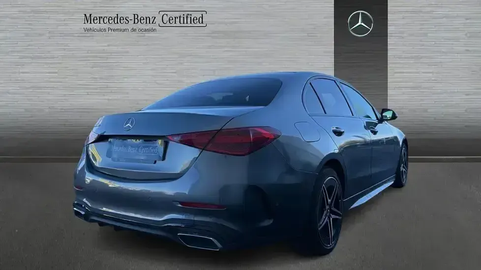 Usado Mercedes C300e 306 CV (225 kW) 2025 Gris Berlina