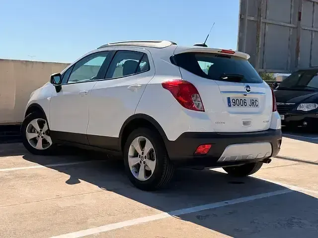 Usado Opel Mokka Selective 140 CV (102 kW) 2016 Blanco SUV