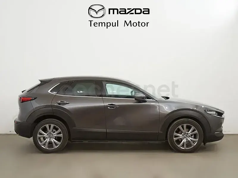 Usado Mazda CX-30 Exclusive-Line 140 CV (102 kW) 2025 Gris / plata SUV
