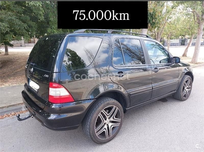 Negro Usado 2004 Mercedes ML270 SUV | 17.800 € - Imagen 1/4