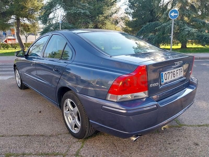 Usado Volvo S60 Momentum 185 CV (136 kW) 2007 Azul Berlina