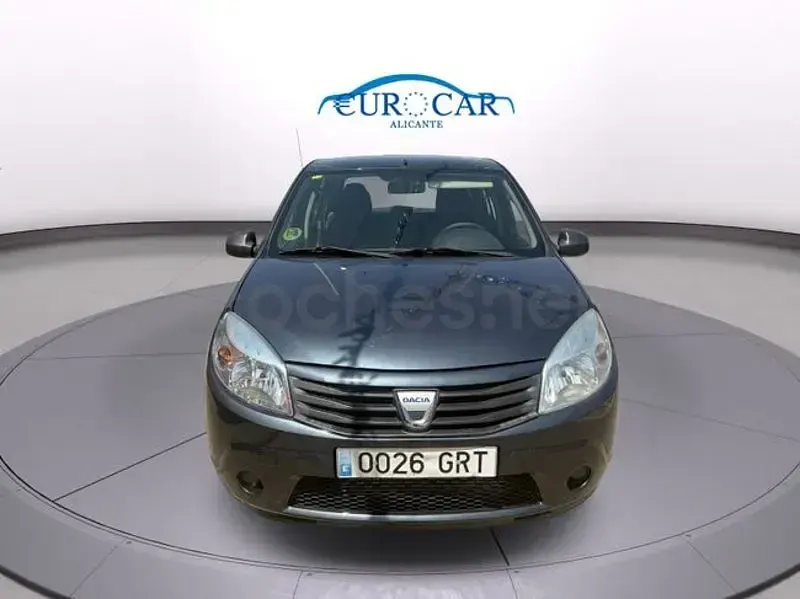Usado Dacia Sandero Ambiance 70 CV (51 kW) 2009 Gris / plata Berlina