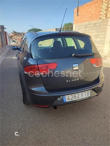 Gris / plata Usado 2007 Seat Altea XL Reference Monovolumen | 5600 € (Precio justo) - Imagen 1/4